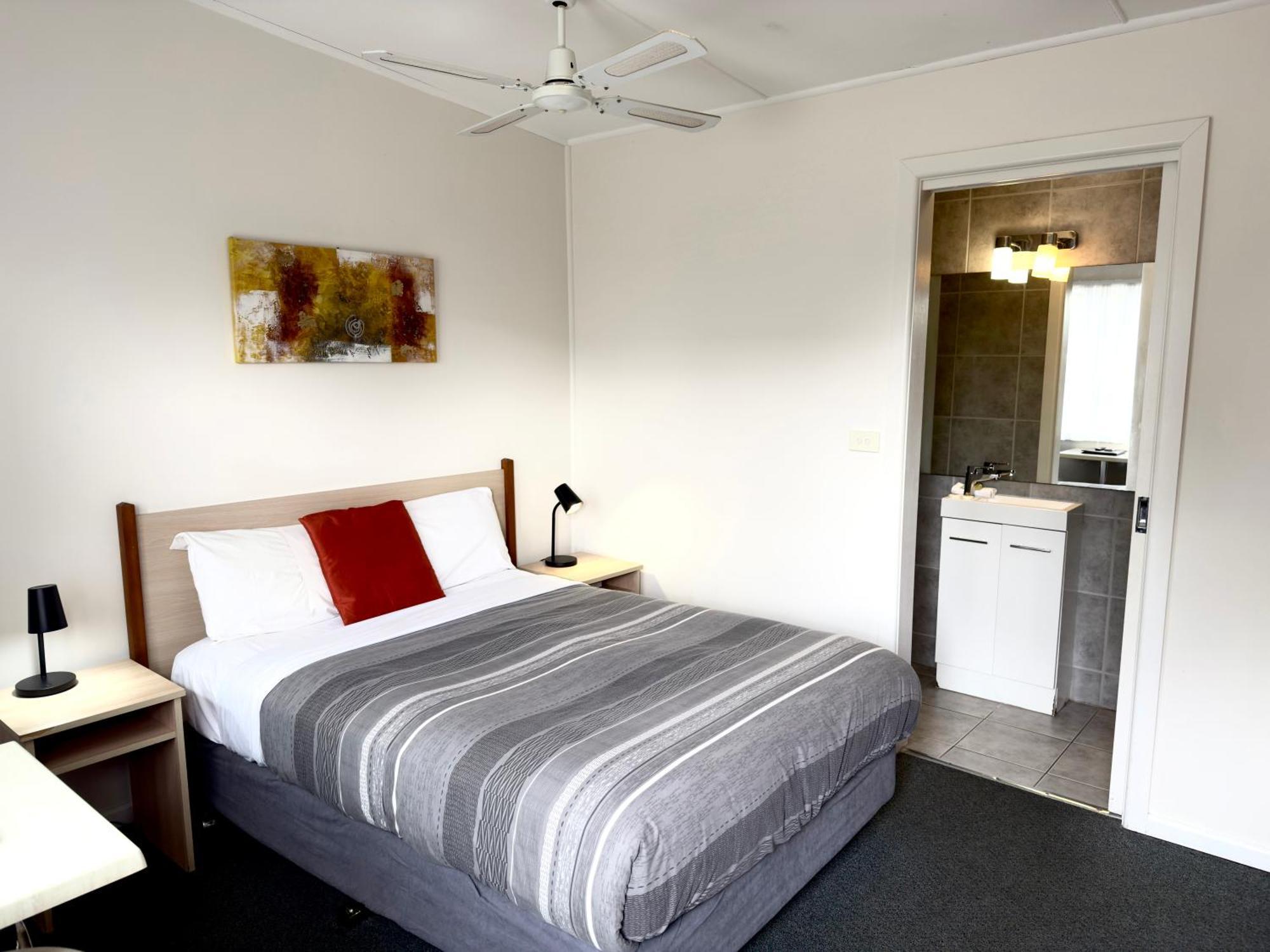 אפולו ביי Beachcomber Motel & Apartments מראה חיצוני תמונה