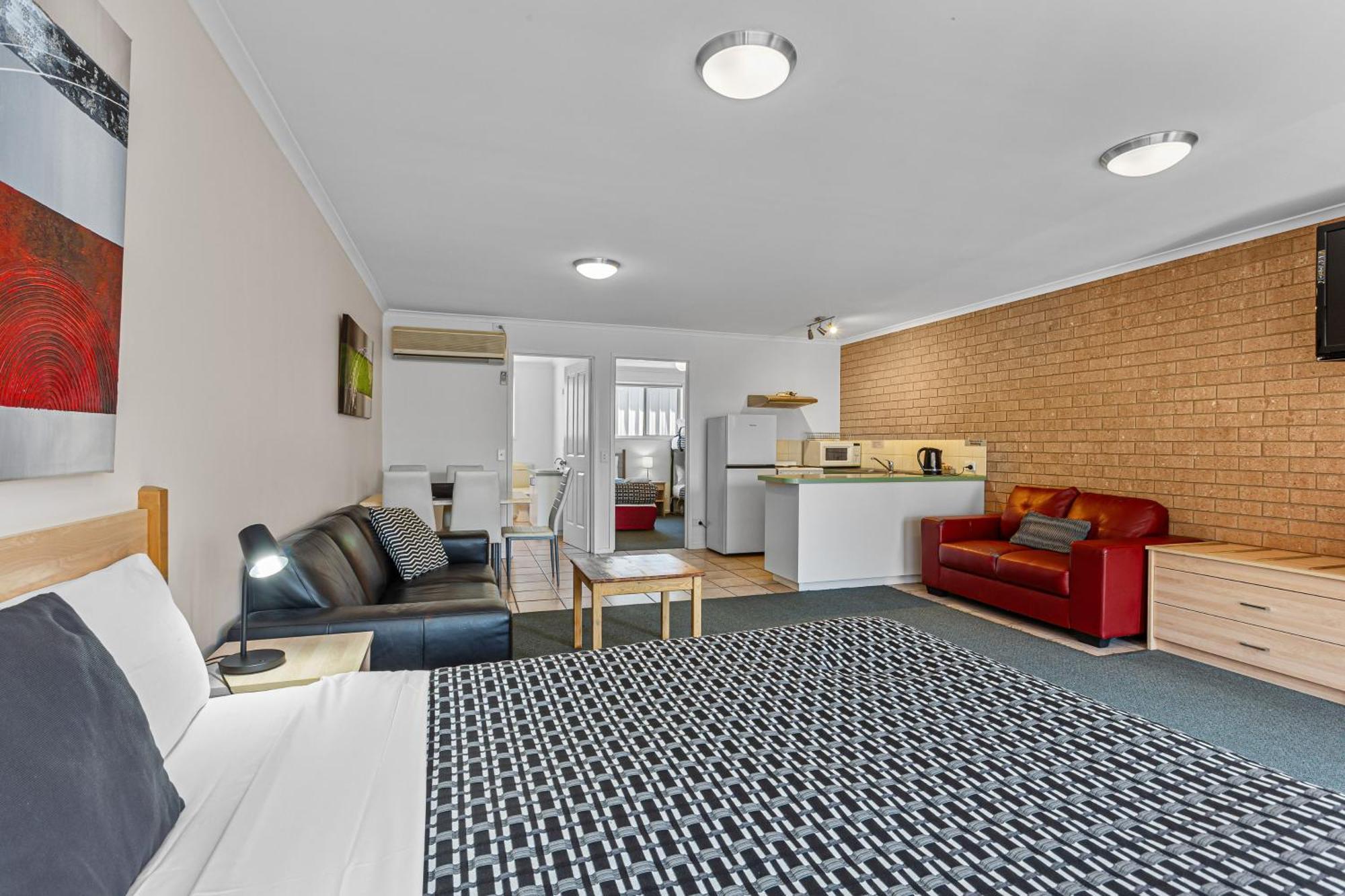 אפולו ביי Beachcomber Motel & Apartments מראה חיצוני תמונה