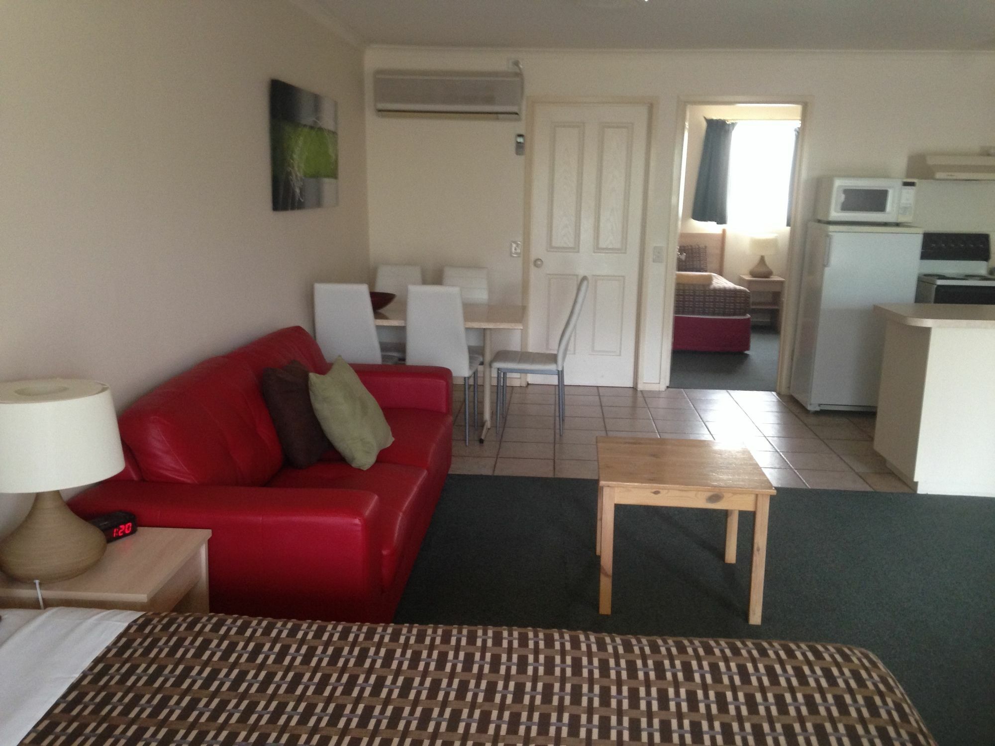 אפולו ביי Beachcomber Motel & Apartments מראה חיצוני תמונה